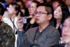 常宏設(shè)計(jì)師侯俊晨、王飛—— “CCFA新消費(fèi)論壇-2019中國特許加盟大會”交流學(xué)習(xí)